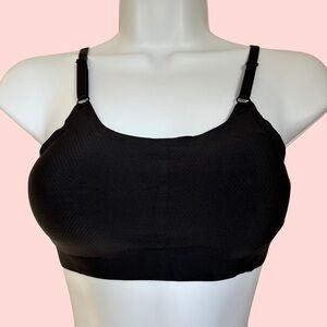 NEW BLACK SPORTS BRA